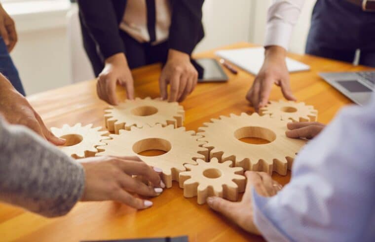 gestione efficace dell'HR management può migliorare il ciclo di vita del dipendente e aumentare la produttività.