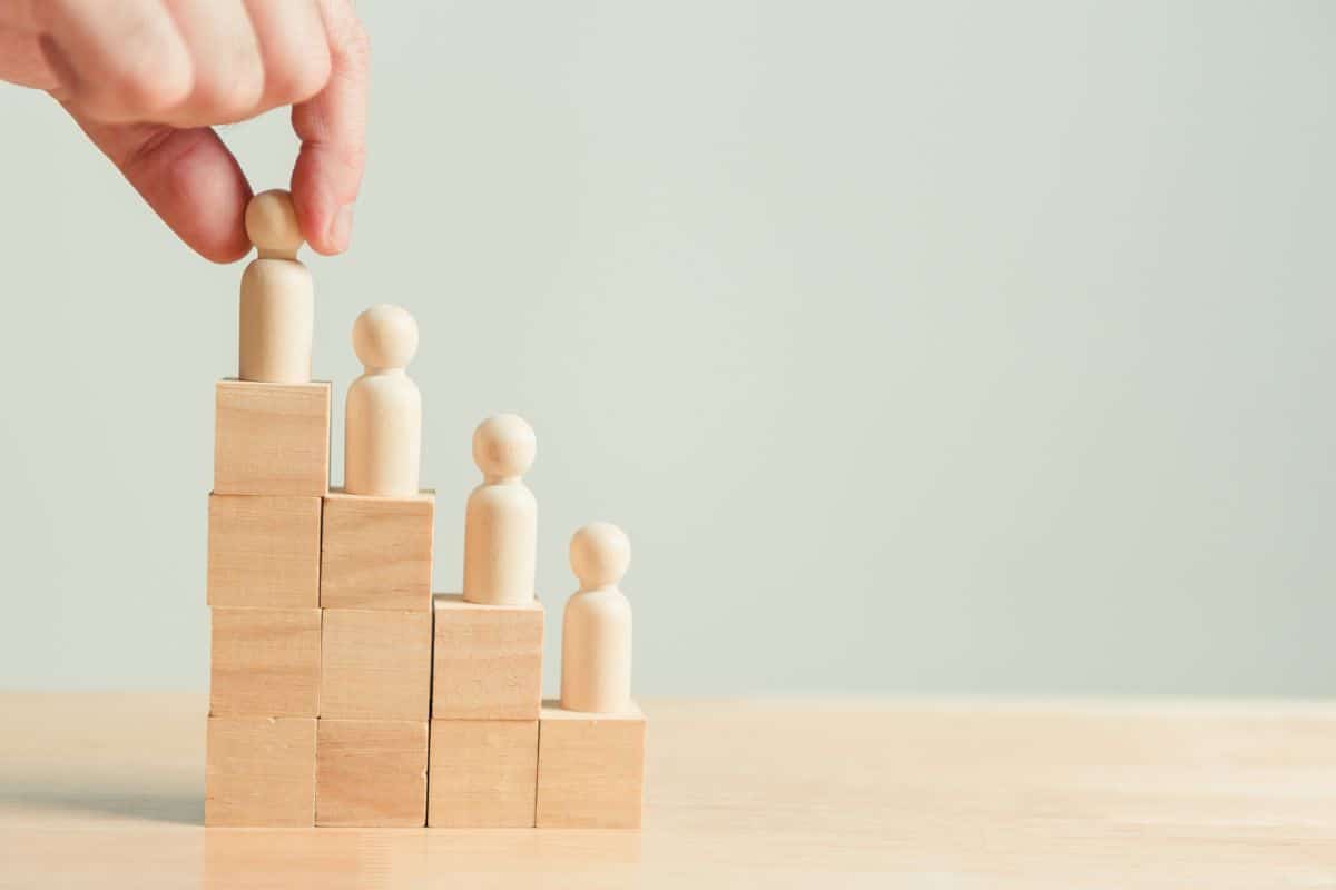gestione efficace dell'HR management può migliorare il ciclo di vita del dipendente e aumentare la produttività.