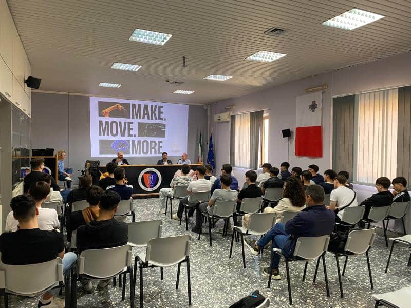 La Formazione nella meccatronica presentazione a crotone del progetto
